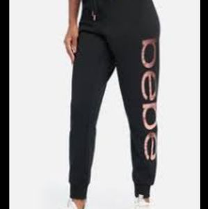 Women's sports joggers forest green